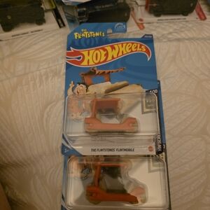 Hot Wheels Flintstones Red Flintmobile Toy Car